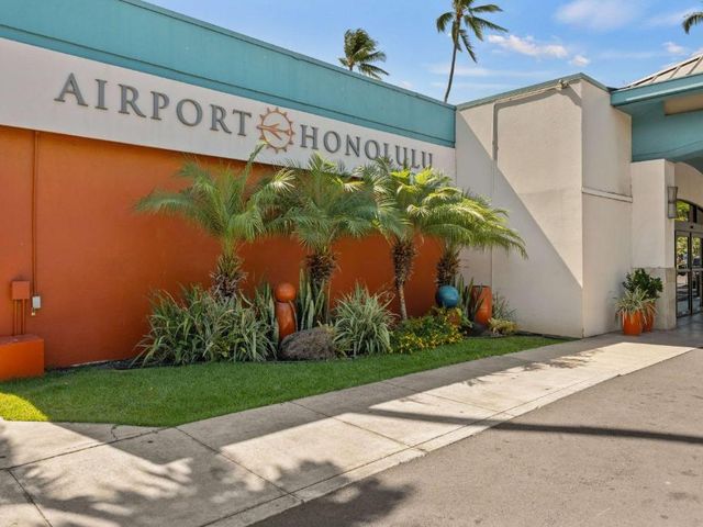 Airport Honolulu Hotel, Trademark Collection by Wyndham — 900 m away from Pearl Harbor