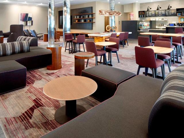 Courtyard by Marriott Houston Intercontinental Airport — 3.6 km from the airport