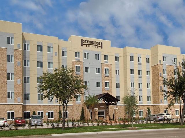 Staybridge Suites - Houston - Medical Center by IHG — 900 m away from NRG Stadium