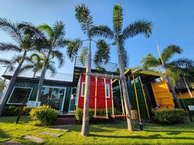 Beach Box at Pran — 6.4 km away from Phraya Nakhon Cave Hua Hin