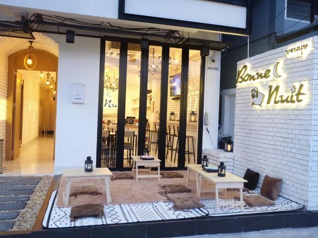 Bonne Nuit Hotel, Hua Hin — 150 m away from Cicada Market Hua Hin