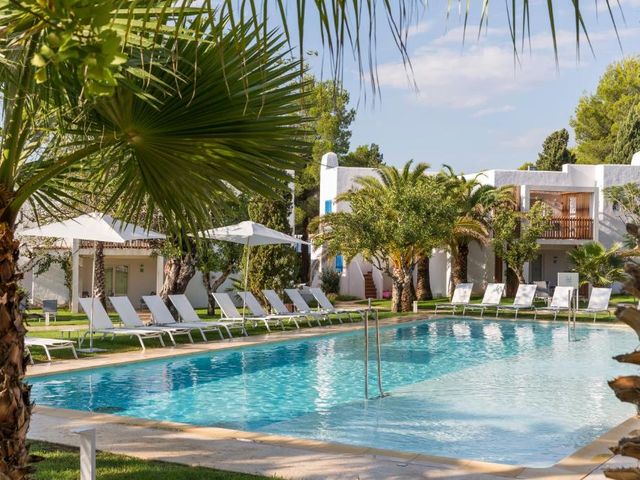 Cala Llenya Resort Ibiza — 3 km away from Ibiza Hippodrome and Market