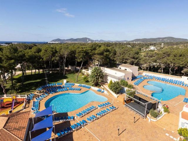 Invisa Ereso All Inclusive — 3.2 km away from Ibiza Hippodrome and Market