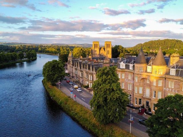 Inverness Palace Hotel & Spa, WorldHotels Distinctive — 150 m away from Inverness Castle