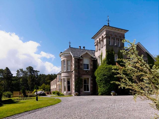 Loch Ness Country House Hotel — 20.1 km away from Loch Ness from Inverness