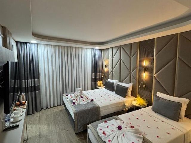 Elysia Plus Hotel — 450 m away from Topkapi Palace