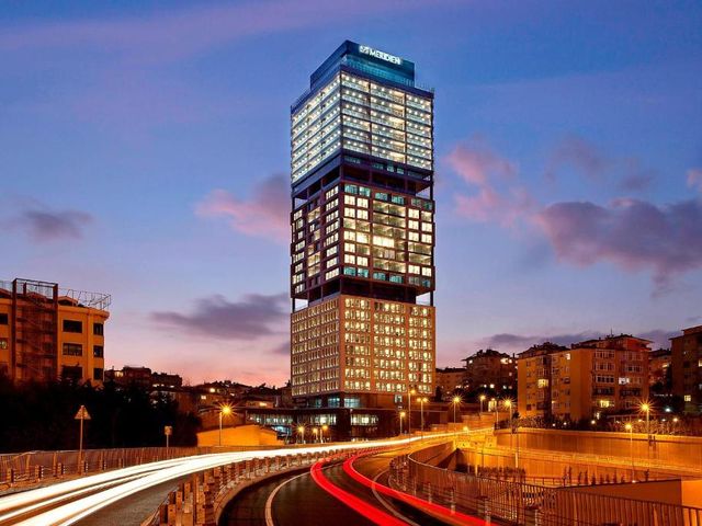 Le Meridien Istanbul Etiler — 1.5 km away from Bogazici University