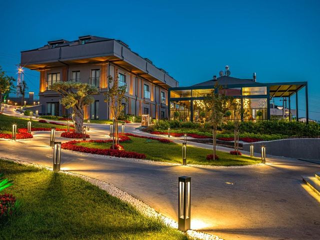 MENALO HOTEL PREMIUM ISTANBUL AIRPORT — 5.6 km from the airport