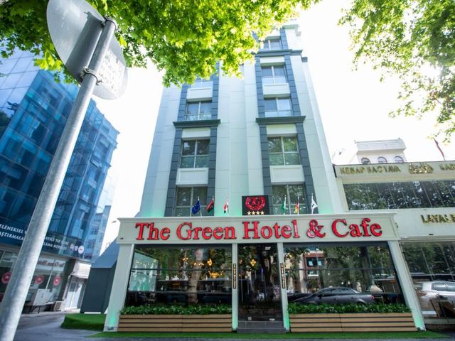 THE GREEN HOTEL — 600 m away from Istanbul Medical Faculty Hospital
