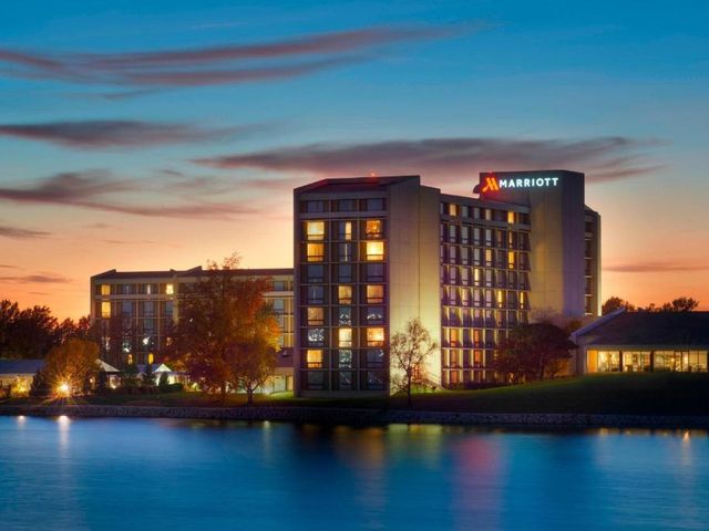 Kansas City Airport Marriott — 1.3 km from the airport