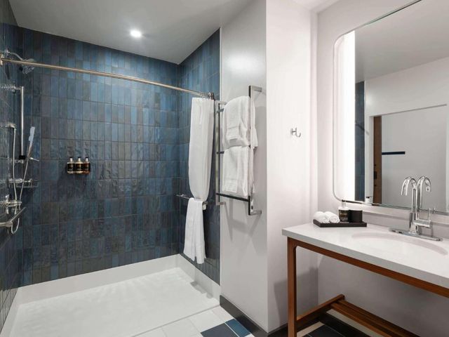 Origin Kansas City Riverfront, a Wyndham Hotel — 2 km away from T-Mobile Center