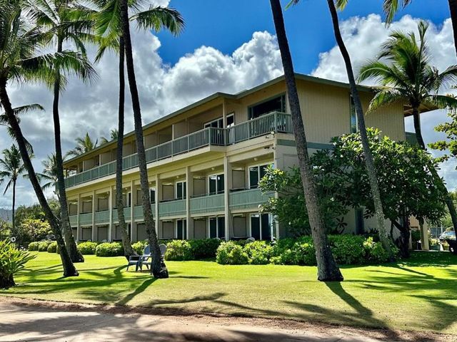 Hotel Coral Reef — 24.2 km away from Hanalei Bay Kauai