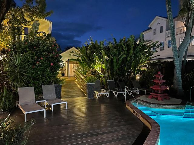 Douglas House Adult Only — 250 m away from Hemingway Home Key West