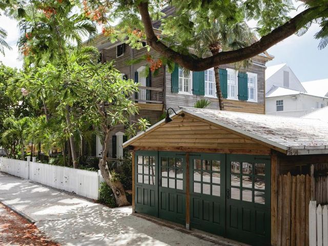 Ridley House - Key West Historic Inns — 450 m away from Key West Sunset Celebration
