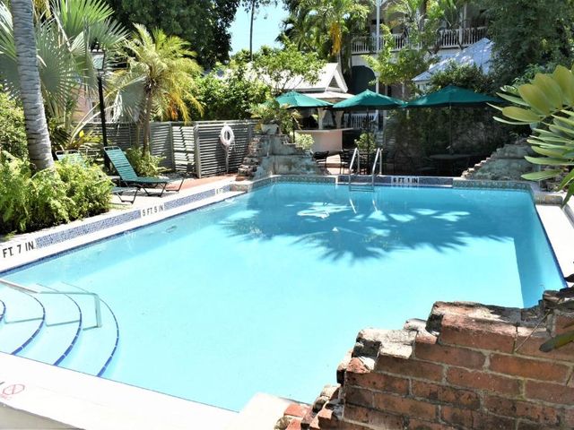 Simonton Court Historic Inn & Cottages — 500 m away from Key West Sunset Celebration
