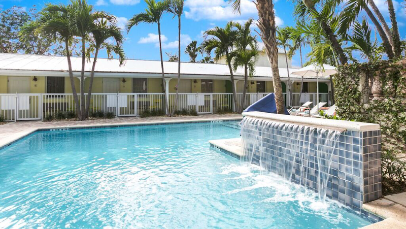 The Almond Tree Inn — Midtown