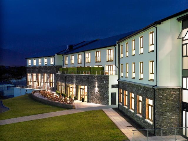 Sneem Hotel — 12.9 km away from Ring of Kerry from Killarney