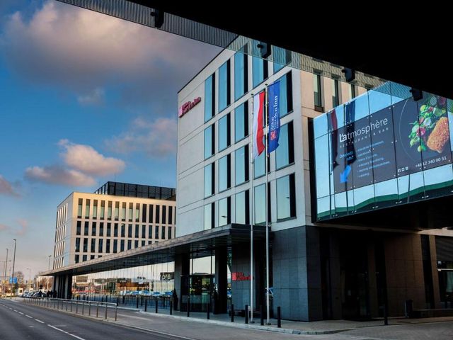 Hilton Garden Inn Krakow Airport — 100 m from the airport