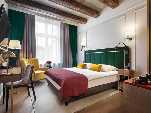 Hotel Golden Queen — 400 m away from Wawel Castle