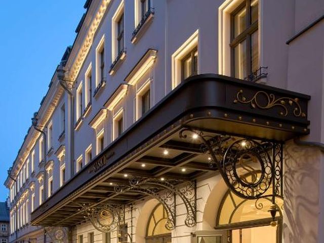 Hotel Saski Krakow Curio Collection by Hilton — 200 m away from Main Market Square Krakow