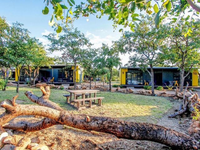SleepOver Orpen Gate — 9.8 km away from Kruger Gate South Africa