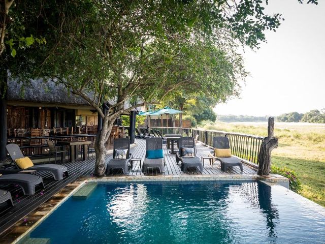 Umkumbe Safari Lodge Riverside — 15.7 km away from Sabi Sand Reserve Kruger