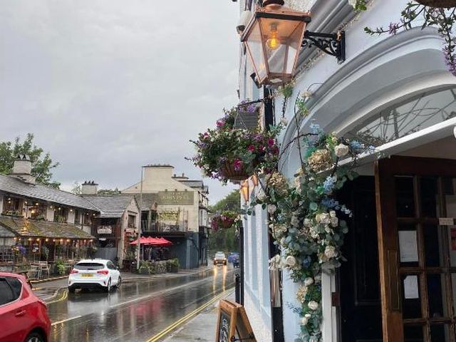 The Albert — 1.1 km away from Lake Windermere