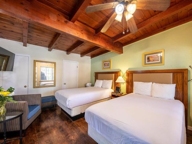 Emerald Bay Lodge — 9.3 km away from Emerald Bay Lake Tahoe