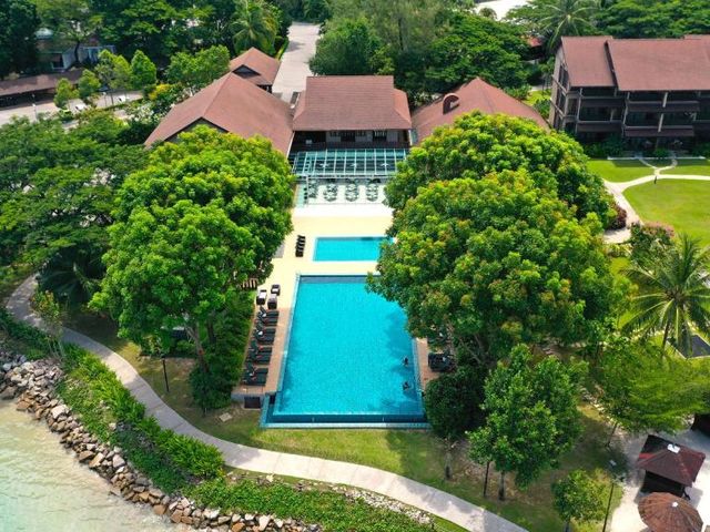 Ombak Villa Langkawi — 1.8 km from the airport