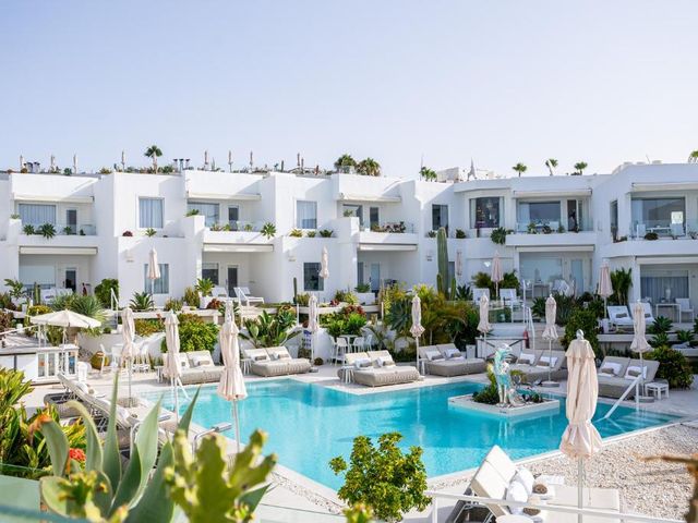 Lani's Suites de Luxe - Adults Only — 16.1 km away from Timanfaya National Park Lanzarote