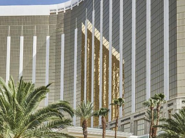 Four Seasons Hotel Las Vegas — 200 m away from Google Cloud Next
