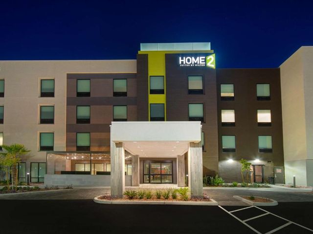 Home2 Suites By Hilton Las Vegas North — 7.1 km away from EDC Las Vegas