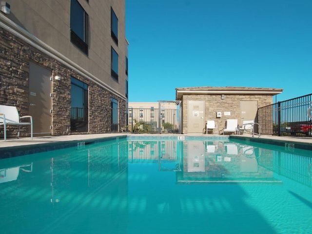 SpringHill Suites by Marriott Las Vegas North Speedway — 9.6 km away from EDC Las Vegas