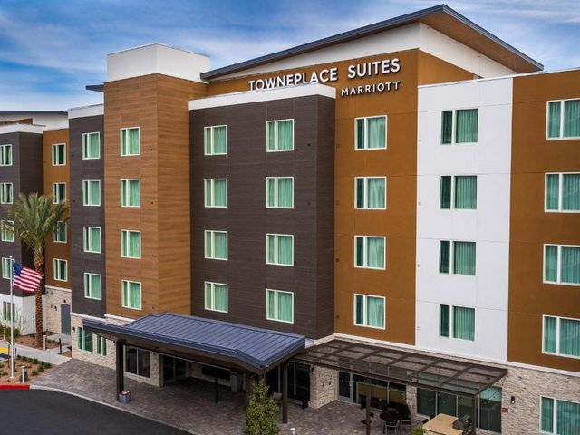 TownePlace Suites By Marriott Las Vegas Stadium District — 1.1 km away from Google Cloud Next