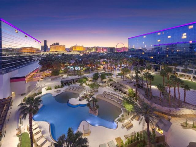 Virgin Hotels Las Vegas, Curio Collection by Hilton — 900 m away from UNLV