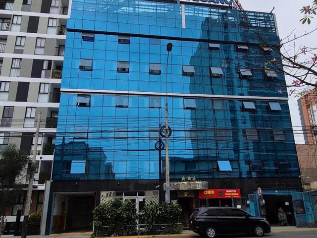 Hotel Panamericano — 1.1 km away from Estadio Nacional