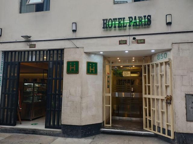 Hotel Paris Lima — 600 m away from Historic Centre of Lima