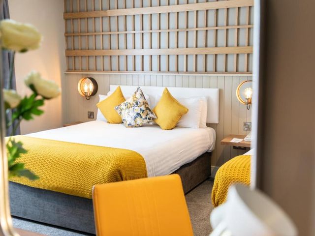 Hotel Doolin — 6 km away from Cliffs of Moher from Limerick