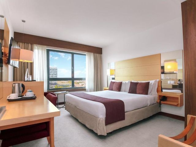 Hotel Acores Lisboa — 2.8 km away from Estadio da Luz