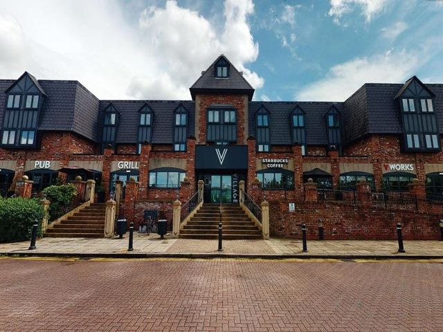 Village Hotel Warrington — 5.3 km away from Creamfields