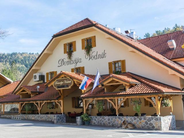 Domačija Vodnik & Apartments — 4.6 km from the airport