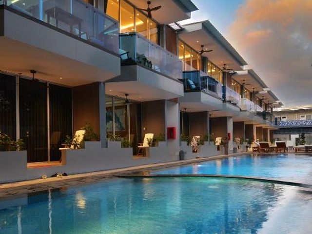 Lighthouse Hotel — 200 m away from Gili Islands Lombok