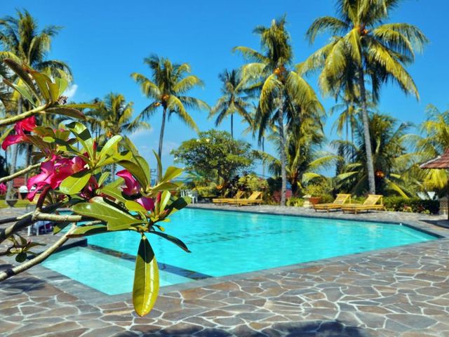Puri Bunga Beach Cottages — 500 m away from Senggigi Beach Lombok