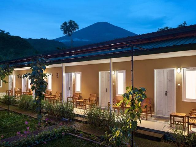 Rinjani Garden Syariah by ecommerceloka — 8.7 km away from Mount Rinjani Lombok