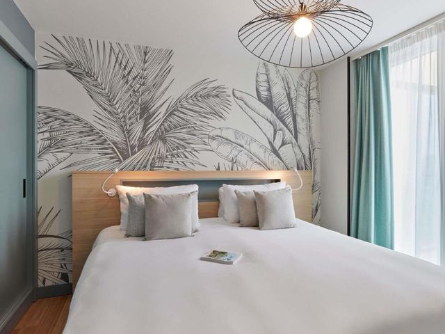 Aparthotel Adagio London City East — 400 m away from The Royal London Hospital