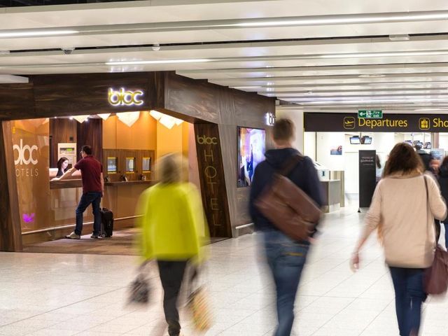 Bloc Hotel London Gatwick Airport — 500 m from the airport