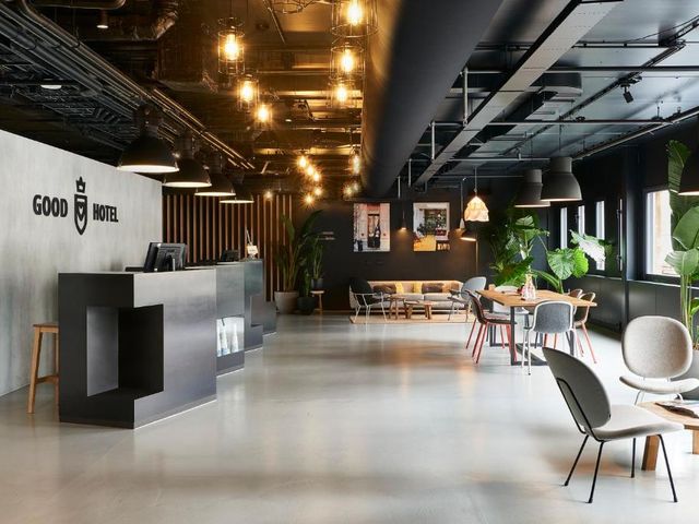 Good Hotel London — 700 m away from AWS Summit London