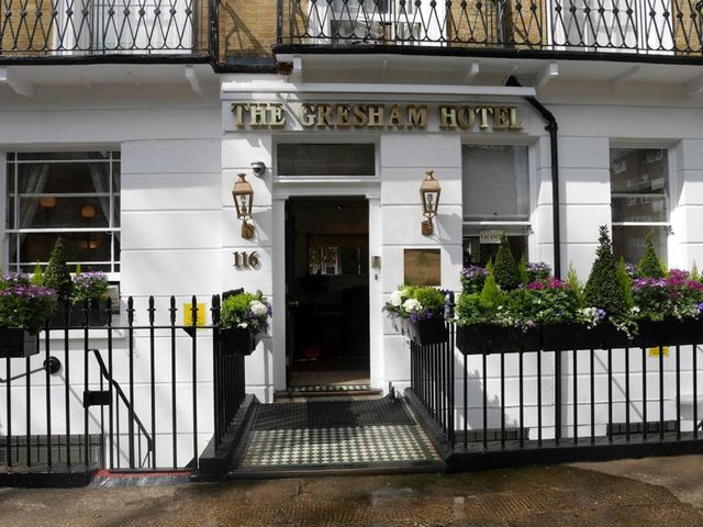 Gresham Hotel — 150 m away from Imperial College Healthcare NHS Trust