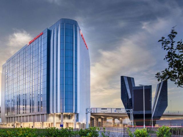 Hilton Garden Inn London Heathrow Terminal 2 and 3 — 150 m from the airport