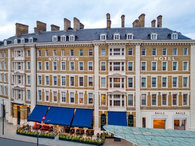 Kaya Great Northern Hotel, London — 100 m away from Kings Cross St Pancras